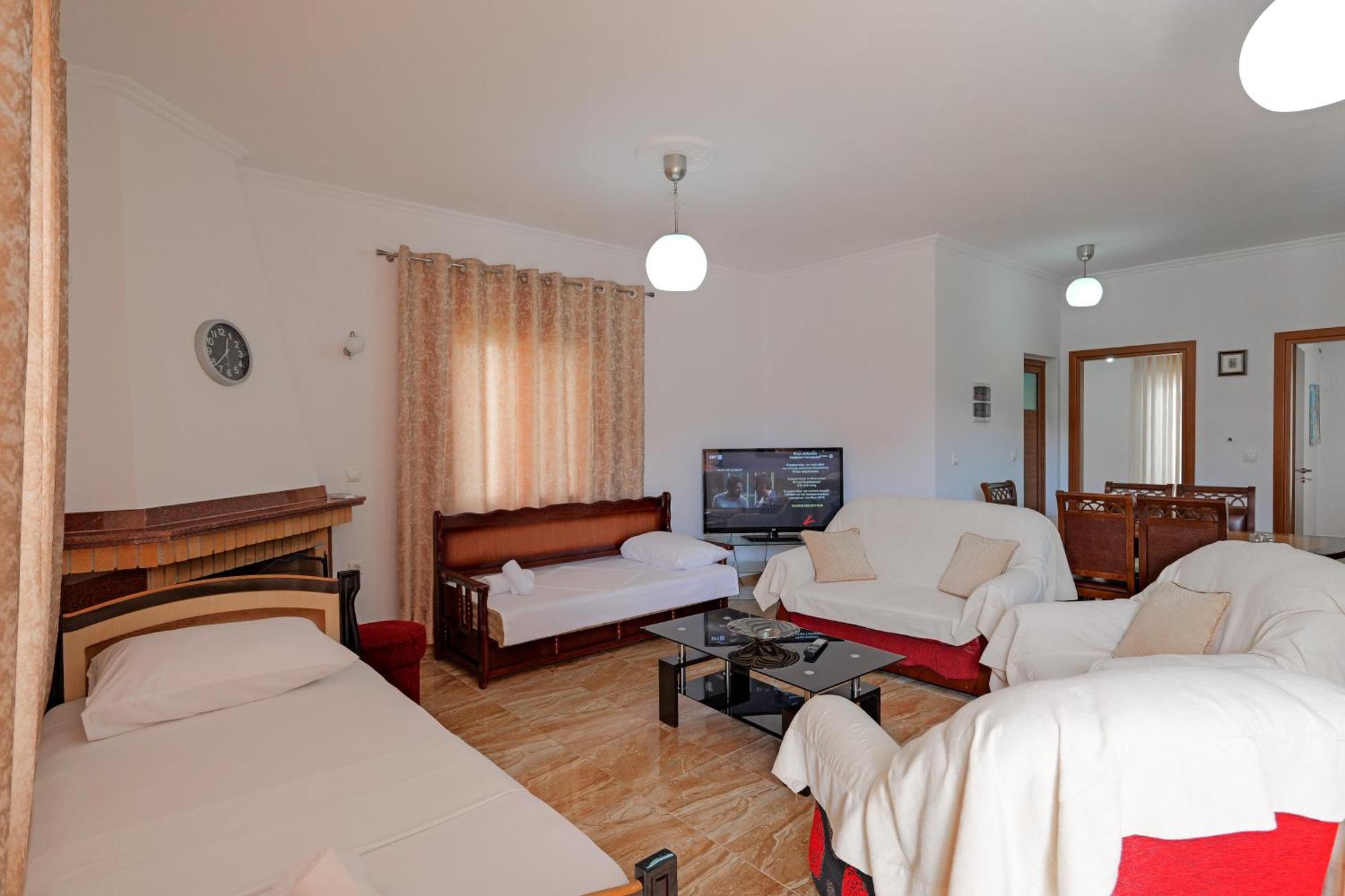 Guesthouse Moonlight Downtown Ksamil Buitenkant foto
