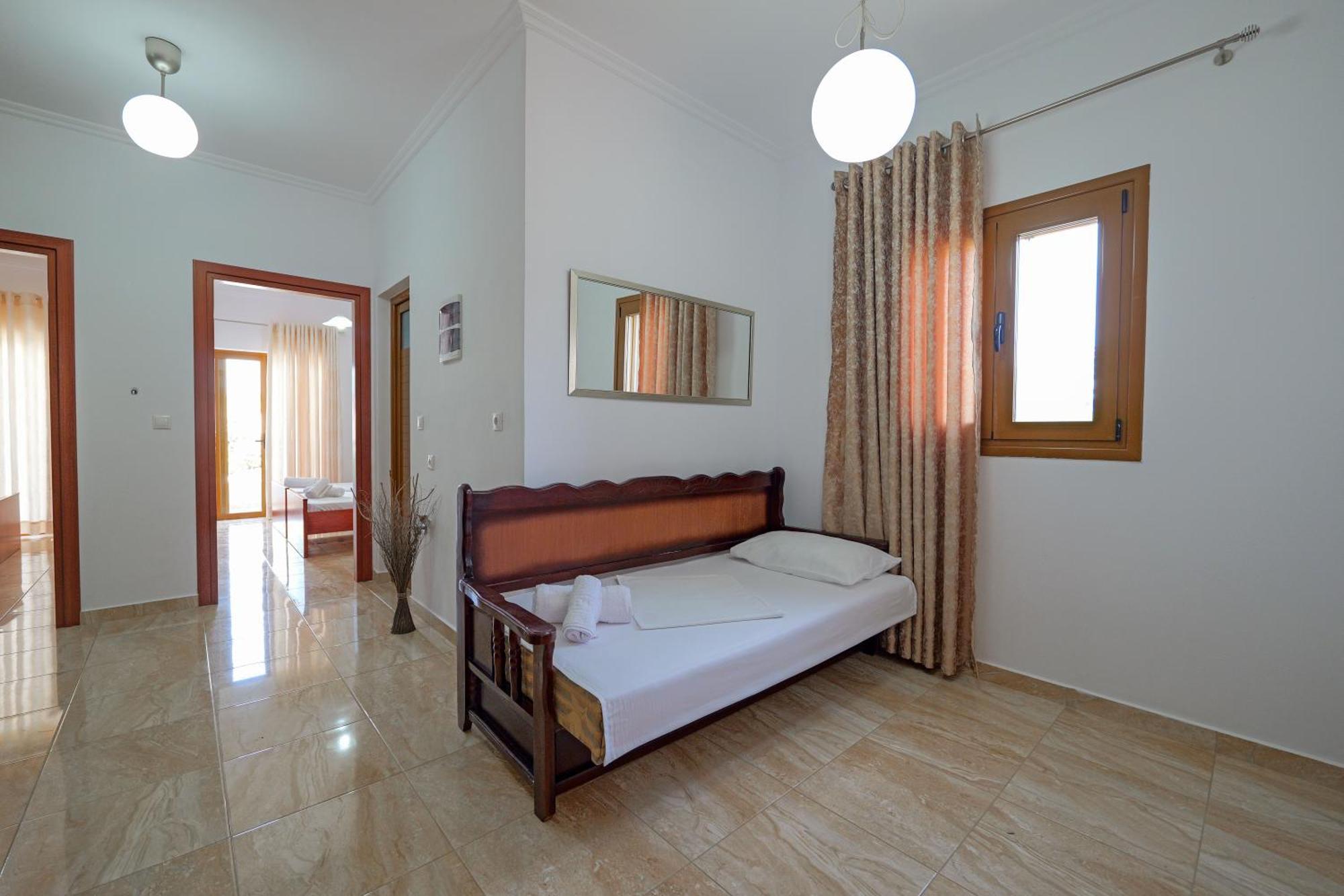 Guesthouse Moonlight Downtown Ksamil Buitenkant foto
