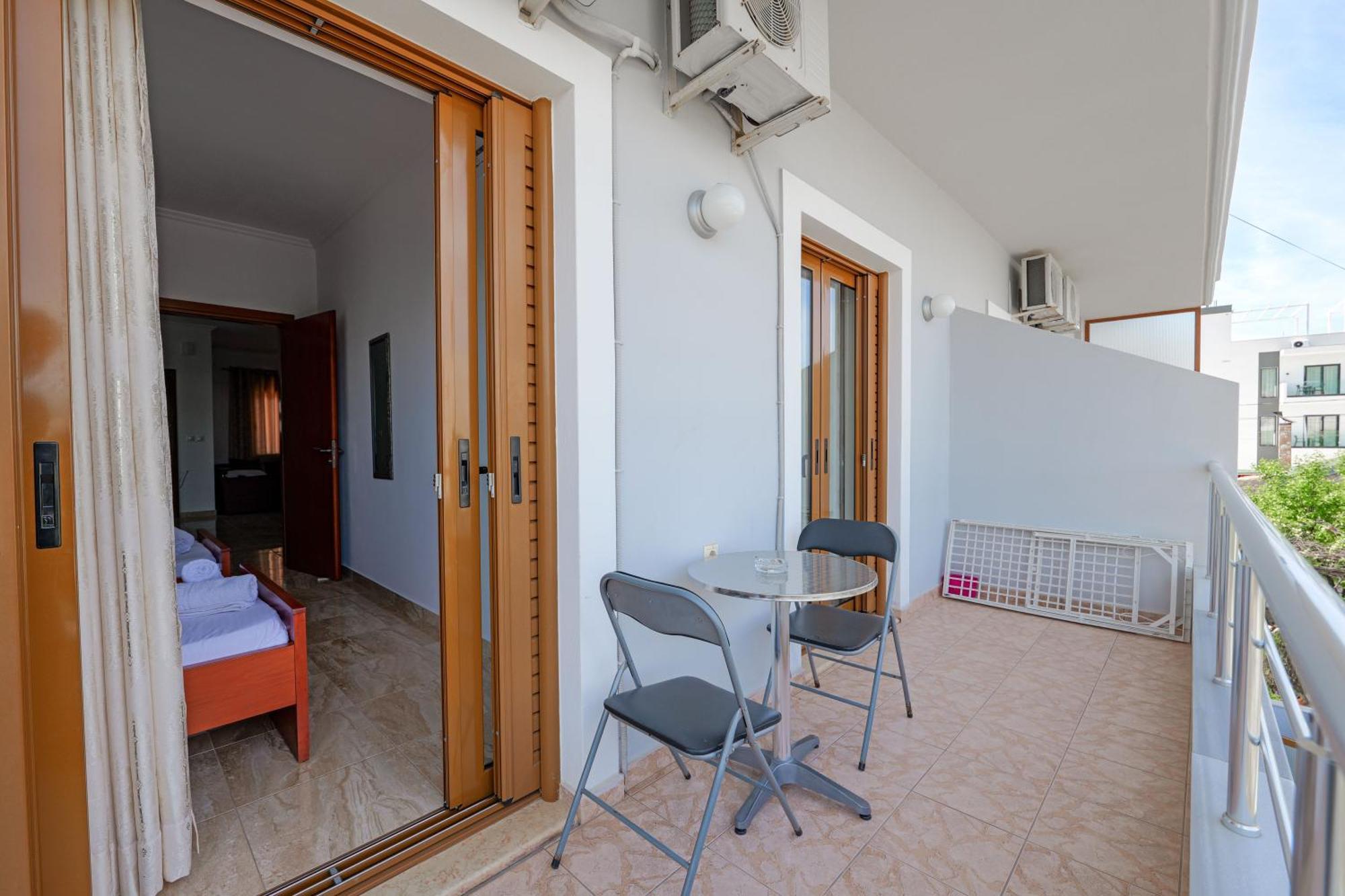 Guesthouse Moonlight Downtown Ksamil Buitenkant foto