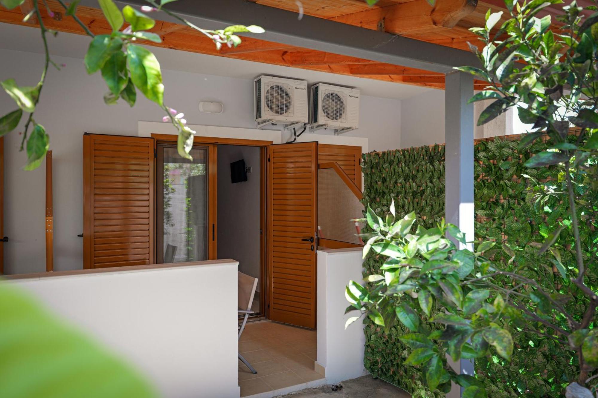 Guesthouse Moonlight Downtown Ksamil Buitenkant foto