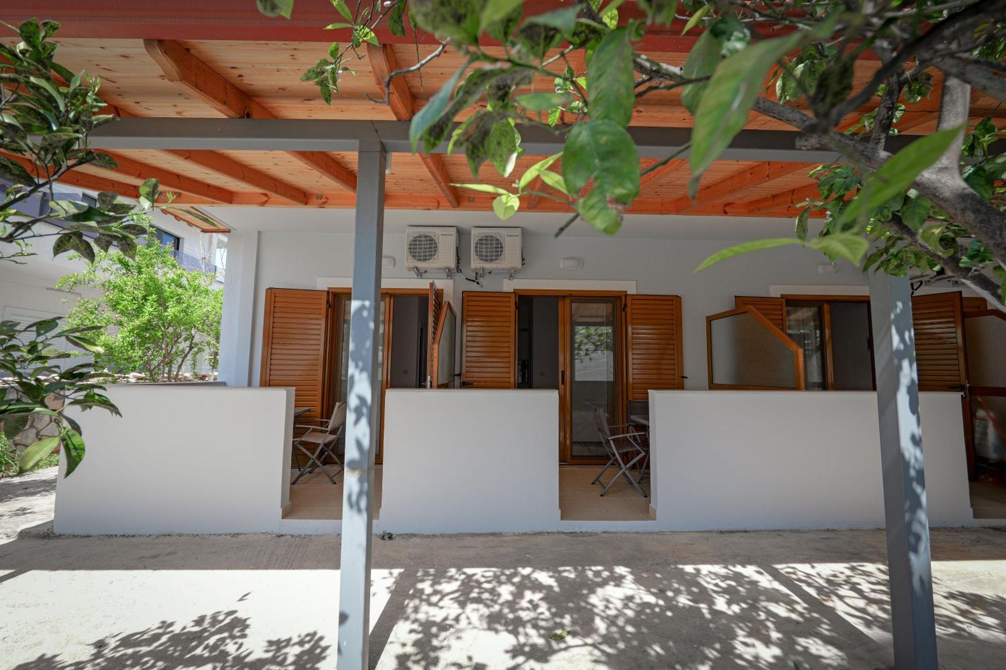 Guesthouse Moonlight Downtown Ksamil Buitenkant foto