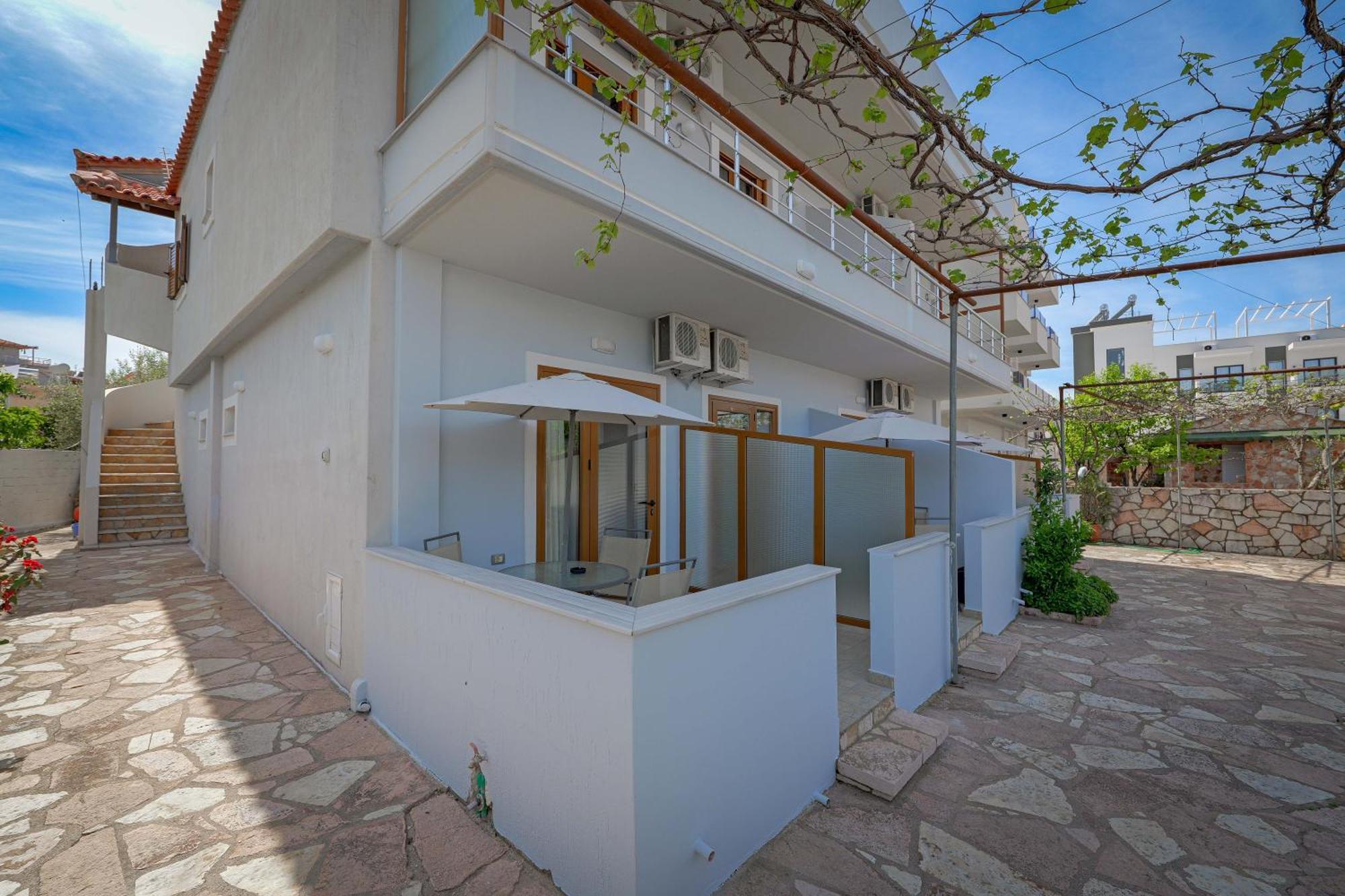 Guesthouse Moonlight Downtown Ksamil Buitenkant foto