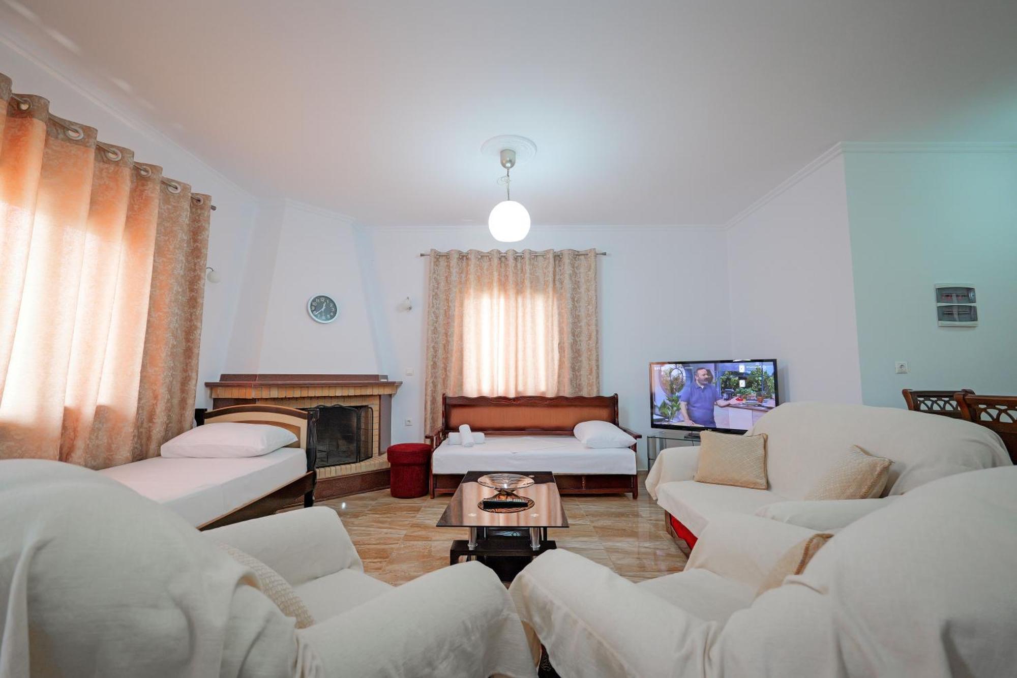 Guesthouse Moonlight Downtown Ksamil Buitenkant foto