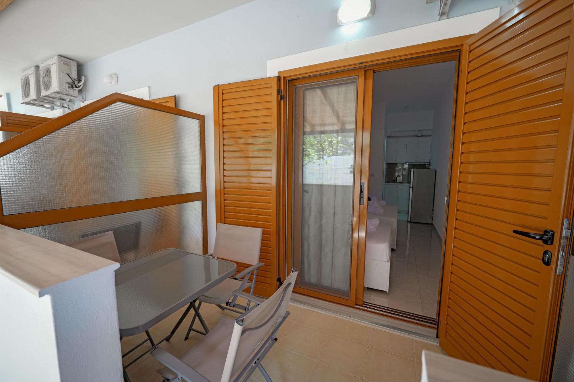Guesthouse Moonlight Downtown Ksamil Buitenkant foto